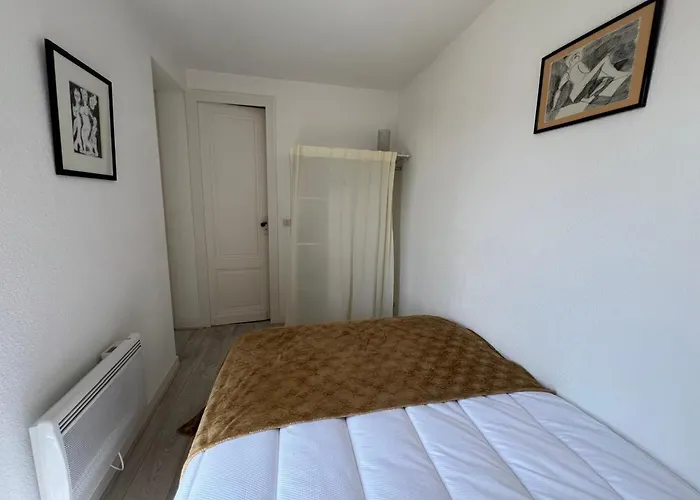 Cosy Pour 4 Pers. Climatise, 30m Joigny, Terrasse, Proche Pereire - Fr-1-474-260 Daire