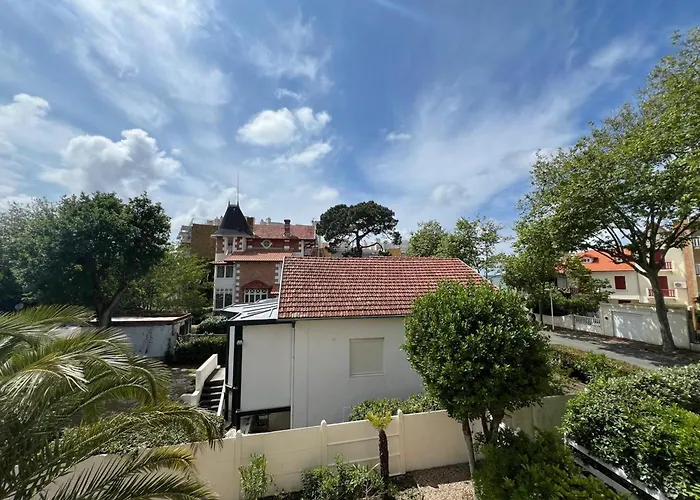 Cosy Pour 4 Pers. Climatise, 30m Joigny, Terrasse, Proche Pereire - Fr-1-474-260 Daire