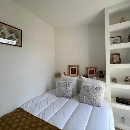 Cosy Pour 4 Pers. Climatisé, 30m Joigny, Terrasse, Proche Pereire - Fr-1-474-260 Apartamento