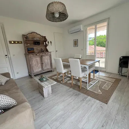 Apartamento Cosy Pour 4 Pers. Climatisé, 30m Joigny, Terrasse, Proche Pereire - Fr-1-474-260