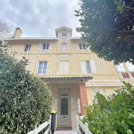 Cosy Pour 4 Pers. Climatise, 30m Joigny, Terrasse, Proche Pereire - Fr-1-474-260